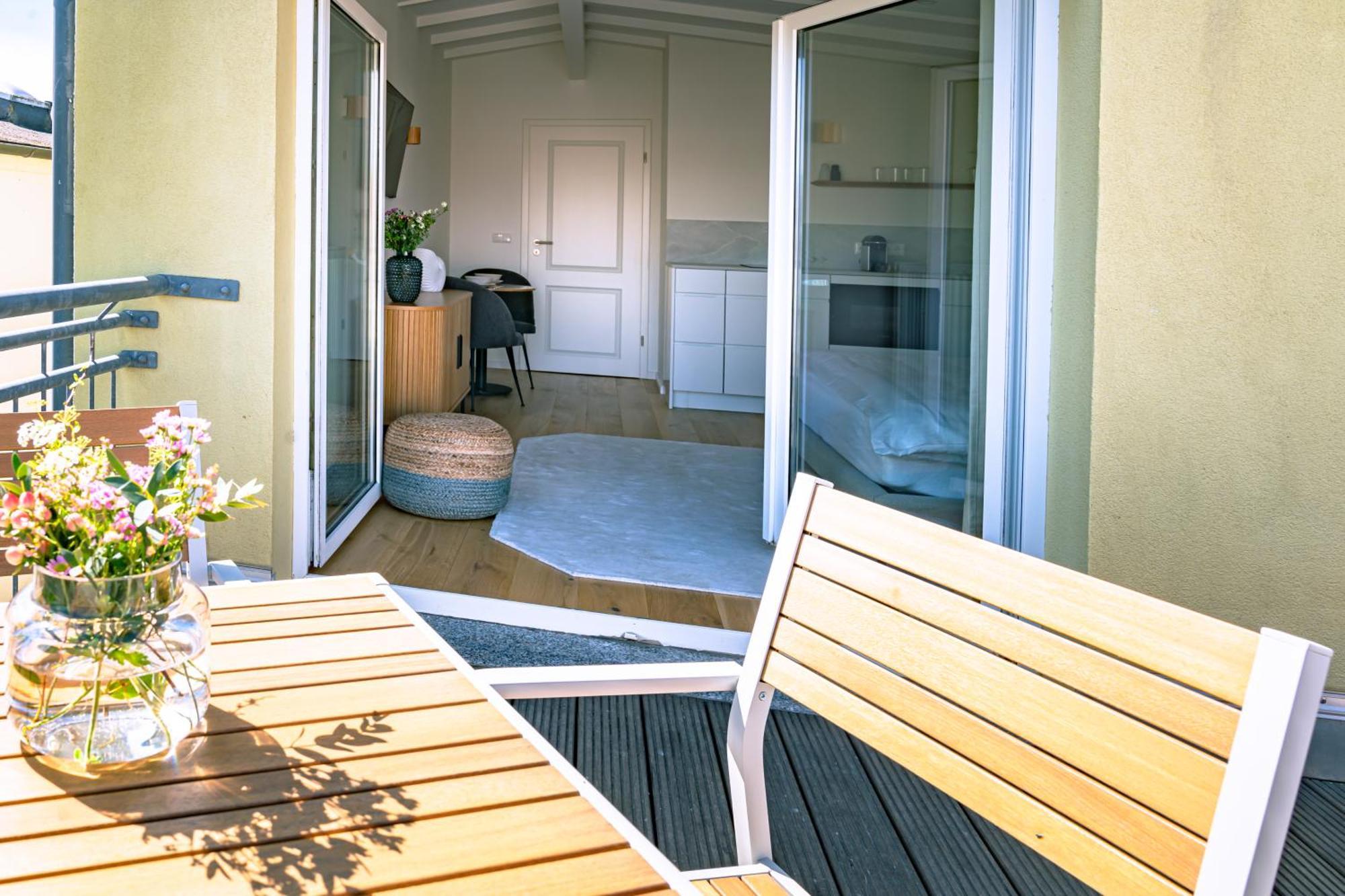 Kapitaenshaus Friedrich Franz - Premium Apartments 200 Meter Vom Strand Und Alten Strom 로스토크 객실 사진
